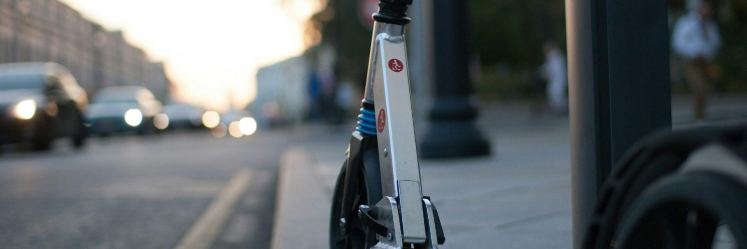 Trottinette électrique dans la rue